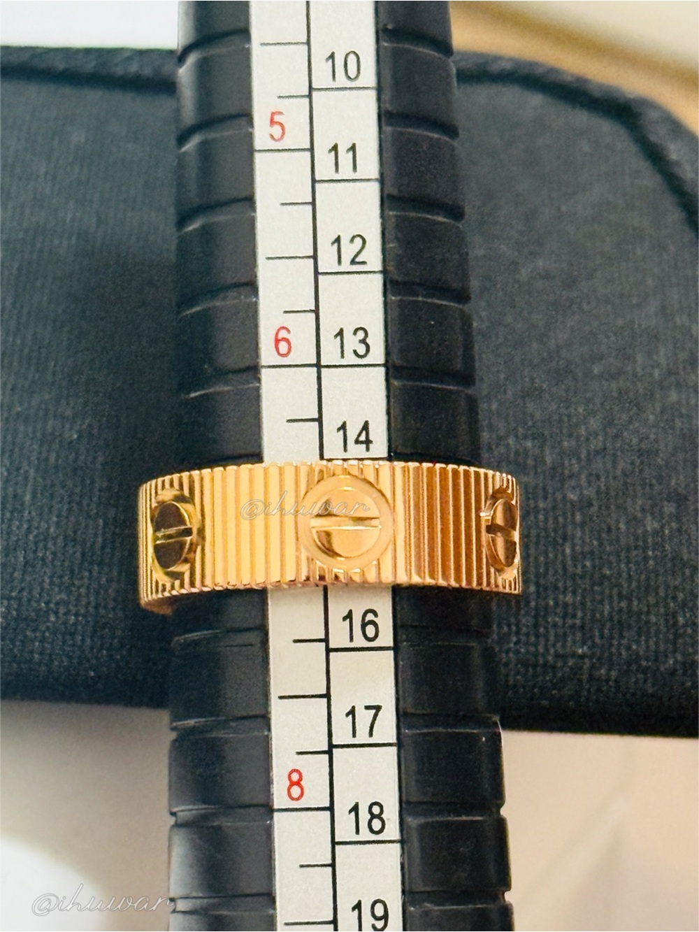 Gold LOVE Ring Screw Motifs Ribbed Band Ring Size 7 - Picture 5 of 5